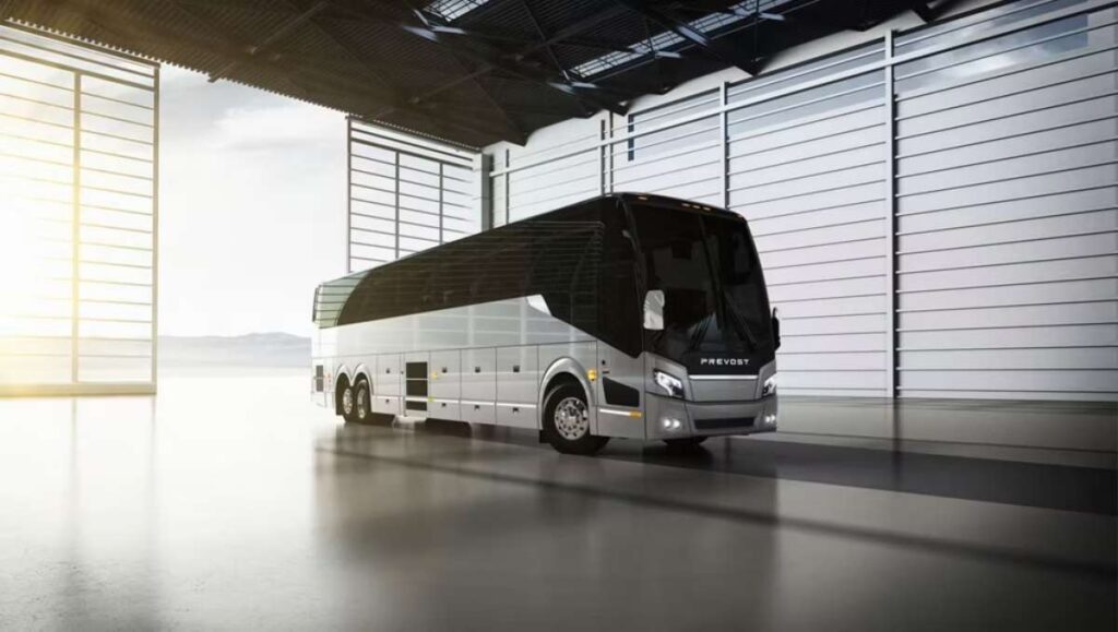 Top Benefits of Choosing a Coach Bus for Hire in Toronto for Group Travel