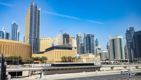 Comparing Mainland Company Setup in Dubai and Dubai Freezone Company Setup